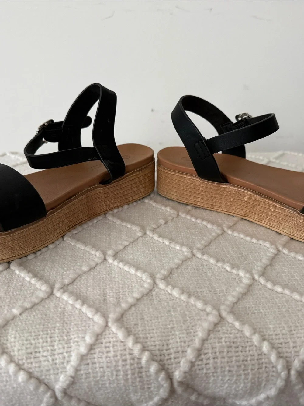 Black Platform Ankle-Strap Sandals - Stylish Women’s Summer Footwear